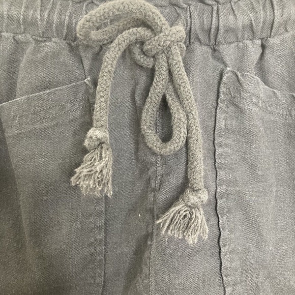 Universal Thread Shorts Womens XS Charcoal Black Drawstring - Picture 3 of 9